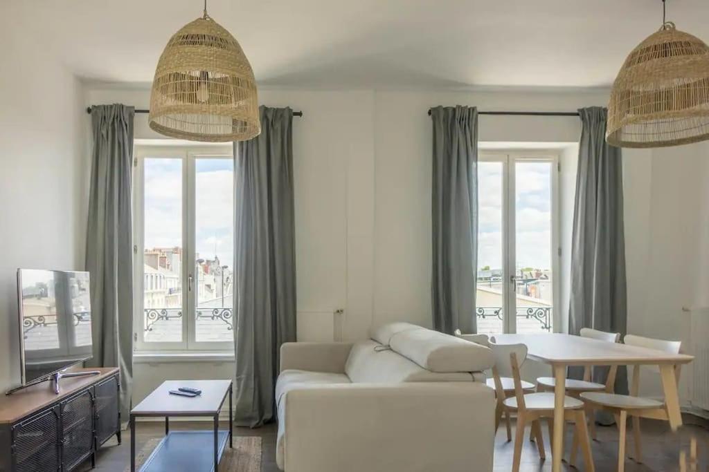 T2 Le Chatelet Apartment Орлеан Екстериор снимка