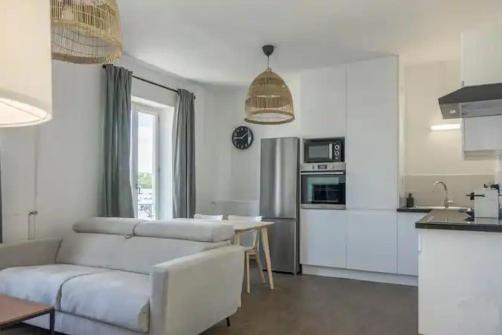 T2 Le Chatelet Apartment Орлеан Екстериор снимка